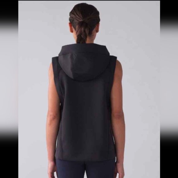 Lululemon Re-Form Vest size 6 - Picture 8 of 9